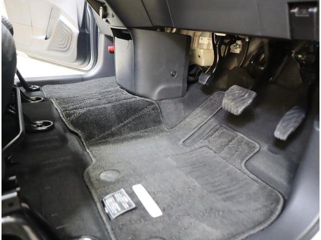 ｅＫクロス Ｇ　ナビ・バックカメラ・前後ブレーキサポート・フロアマット　９インチナビ（ラジオ・ＴＶ・Ｂｌｕｅｔｏｏｔｈ・ＳＤ）　バックカメラ　前後ブレーキサポート　前後踏み間違い防止装置　ハイビームアシスト付ＬＥＤオートヘッドライト　フロアマット　シートヒーター　キーレス（15枚目）