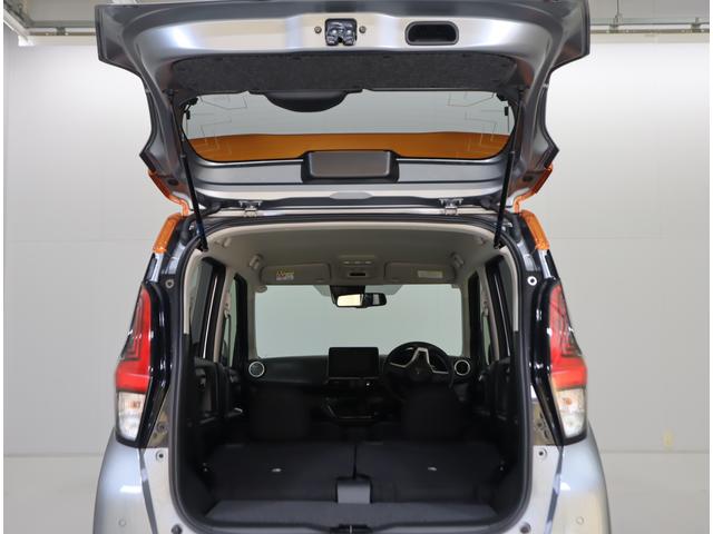 ｅＫクロス Ｇ　ナビ・バックカメラ・前後ブレーキサポート・フロアマット　９インチナビ（ラジオ・ＴＶ・Ｂｌｕｅｔｏｏｔｈ・ＳＤ）　バックカメラ　前後ブレーキサポート　前後踏み間違い防止装置　ハイビームアシスト付ＬＥＤオートヘッドライト　フロアマット　シートヒーター　キーレス（44枚目）