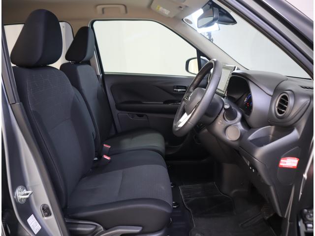 ｅＫクロス Ｇ　ナビ・バックカメラ・前後ブレーキサポート・フロアマット　９インチナビ（ラジオ・ＴＶ・Ｂｌｕｅｔｏｏｔｈ・ＳＤ）　バックカメラ　前後ブレーキサポート　前後踏み間違い防止装置　ハイビームアシスト付ＬＥＤオートヘッドライト　フロアマット　シートヒーター　キーレス（45枚目）