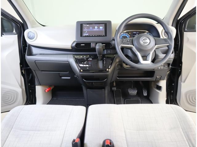 デイズ Ｘ　車検整備渡し　ナビ・ＥＴＣ・バックカメラ・前方ドラレコ　７インチナビ（ラジオ・ワンセグＴＶ・ＣＤ・Ｂｌｕｅｔｏｏｔｈ）　ＥＴＣ　バックカメラ　前方ドラレコ　前後ブレーキサポート　前後踏み間違い防止装置　オートライト　フロアマット　ドアバイザー　キーレス（8枚目）