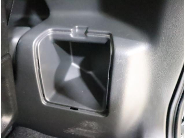 ジムニー ワイルドウインド６型　目玉車　ＣＤプレーヤー・ＥＴＣ・マット　２ＤＩＮ　ＣＤプレーヤー（ラジオ・ＭＤ）　ＥＴＣ　トレータイプフロアマット　ドアバイザー　シートヒーター　キーレスエントリー　フロントフォグランプ　ルーフレール　スペアタイヤカバー　パートタイム４ＷＤ（45枚目）