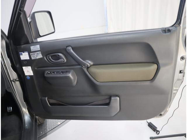 ジムニー ワイルドウインド６型　目玉車　ＣＤプレーヤー・ＥＴＣ・マット　２ＤＩＮ　ＣＤプレーヤー（ラジオ・ＭＤ）　ＥＴＣ　トレータイプフロアマット　ドアバイザー　シートヒーター　キーレスエントリー　フロントフォグランプ　ルーフレール　スペアタイヤカバー　パートタイム４ＷＤ（53枚目）