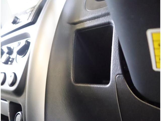 ジムニー ワイルドウインド６型　目玉車　ＣＤプレーヤー・ＥＴＣ・マット　２ＤＩＮ　ＣＤプレーヤー（ラジオ・ＭＤ）　ＥＴＣ　トレータイプフロアマット　ドアバイザー　シートヒーター　キーレスエントリー　フロントフォグランプ　ルーフレール　スペアタイヤカバー　パートタイム４ＷＤ（58枚目）