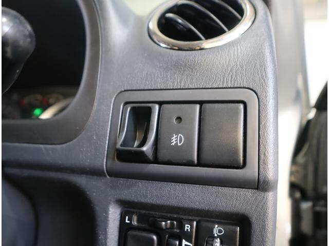 ジムニー ワイルドウインド６型　目玉車　ＣＤプレーヤー・ＥＴＣ・マット　２ＤＩＮ　ＣＤプレーヤー（ラジオ・ＭＤ）　ＥＴＣ　トレータイプフロアマット　ドアバイザー　シートヒーター　キーレスエントリー　フロントフォグランプ　ルーフレール　スペアタイヤカバー　パートタイム４ＷＤ（60枚目）