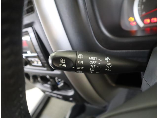 ジムニー ワイルドウインド６型　目玉車　ＣＤプレーヤー・ＥＴＣ・マット　２ＤＩＮ　ＣＤプレーヤー（ラジオ・ＭＤ）　ＥＴＣ　トレータイプフロアマット　ドアバイザー　シートヒーター　キーレスエントリー　フロントフォグランプ　ルーフレール　スペアタイヤカバー　パートタイム４ＷＤ（62枚目）