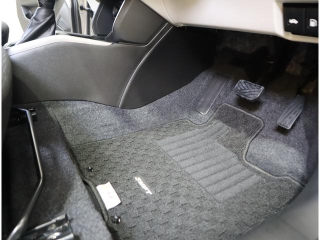スイフト ＨＹＢＲＩＤ　ＭＸ　ナビ・全方位カメラ・前後ブレーキサポート　純正メモリーナビ（ラジオ・ＴＶ・ＣＤ・ＤＶＤ・Ｂｌｕｅｔｏｏｔｈ・ＵＳＢ）　全方位カメラ　前後ブレーキサポート　追従式クルーズコントロール　ハイビームアシスト付ＬＥＤオートヘッドライト　フロアマット（15枚目）