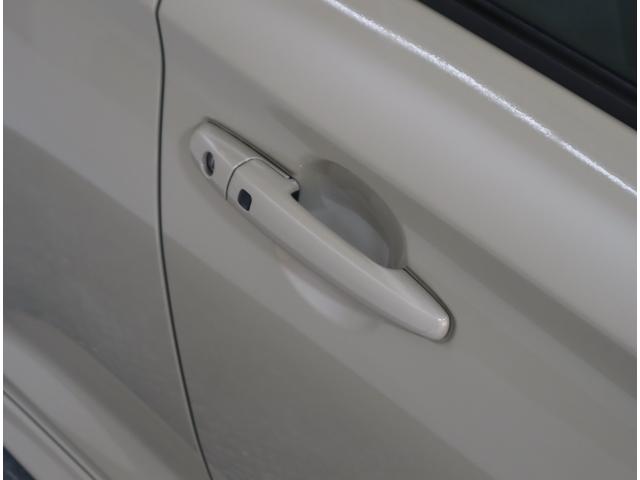 スイフト ＨＹＢＲＩＤ　ＭＸ　ナビ・全方位カメラ・前後ブレーキサポート　純正メモリーナビ（ラジオ・ＴＶ・ＣＤ・ＤＶＤ・Ｂｌｕｅｔｏｏｔｈ・ＵＳＢ）　全方位カメラ　前後ブレーキサポート　追従式クルーズコントロール　ハイビームアシスト付ＬＥＤオートヘッドライト　フロアマット（30枚目）