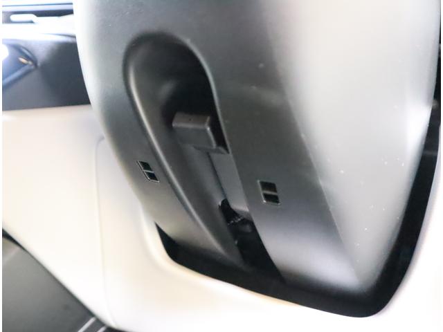 スイフト ＨＹＢＲＩＤ　ＭＸ　ナビ・全方位カメラ・前後ブレーキサポート　純正メモリーナビ（ラジオ・ＴＶ・ＣＤ・ＤＶＤ・Ｂｌｕｅｔｏｏｔｈ・ＵＳＢ）　全方位カメラ　前後ブレーキサポート　追従式クルーズコントロール　ハイビームアシスト付ＬＥＤオートヘッドライト　フロアマット（58枚目）