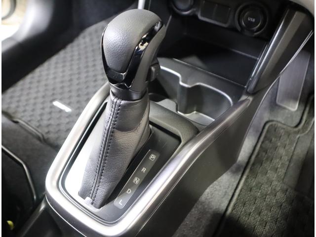 スイフト ＨＹＢＲＩＤ　ＭＸ　ナビ・全方位カメラ・前後ブレーキサポート　純正メモリーナビ（ラジオ・ＴＶ・ＣＤ・ＤＶＤ・Ｂｌｕｅｔｏｏｔｈ・ＵＳＢ）　全方位カメラ　前後ブレーキサポート　追従式クルーズコントロール　ハイビームアシスト付ＬＥＤオートヘッドライト　フロアマット（71枚目）