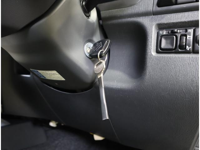 ジムニー ＬＡＮＤ　ＶＥＮＴＵＲＥ　１０型　ナビ・前方ドラレコ・マット　７インチナビ（ラジオ・ＴＶ・ＣＤ・ＤＶＤ・Ｂｌｕｅｔｏｏｔｈ・ＭＳＶ・ＳＤ・ＵＳＢ・ＡＵＸ）　前方ドラレコ　フロアマット　ドアバイザー　シートヒーター　ステアリングオーディオスイッチ　マッドフラップ（10枚目）