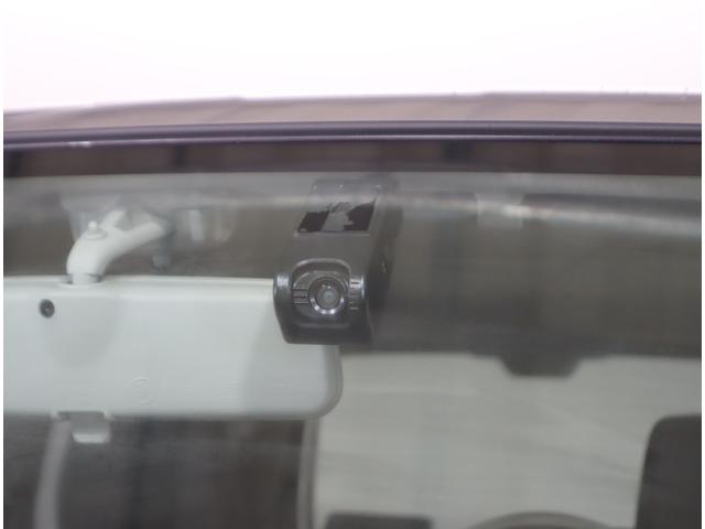 ジムニー ＬＡＮＤ　ＶＥＮＴＵＲＥ　１０型　ナビ・前方ドラレコ・マット　７インチナビ（ラジオ・ＴＶ・ＣＤ・ＤＶＤ・Ｂｌｕｅｔｏｏｔｈ・ＭＳＶ・ＳＤ・ＵＳＢ・ＡＵＸ）　前方ドラレコ　フロアマット　ドアバイザー　シートヒーター　ステアリングオーディオスイッチ　マッドフラップ（11枚目）