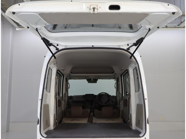 エブリイ ＪＯＩＮターボ　６型　４ＷＤ　目玉車　前後ブレーキサポート　前後ブレーキサポート　前後踏み間違い防止装置　ハイビームアシスト付ＬＥＤオートヘッドライト　先行車発進お知らせ機能　車線逸脱警報機能　後席両側スライドドア　前席シートヒーター　ラバーフロアマット（42枚目）