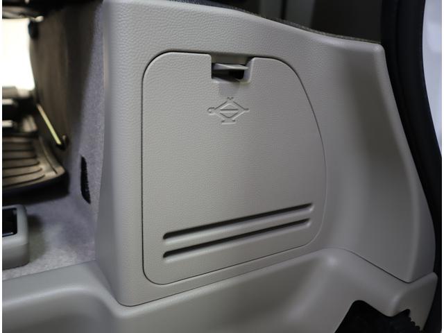 エブリイ ＪＯＩＮターボ　６型　４ＷＤ　目玉車　前後ブレーキサポート　前後ブレーキサポート　前後踏み間違い防止装置　ハイビームアシスト付ＬＥＤオートヘッドライト　先行車発進お知らせ機能　車線逸脱警報機能　後席両側スライドドア　前席シートヒーター　ラバーフロアマット（51枚目）