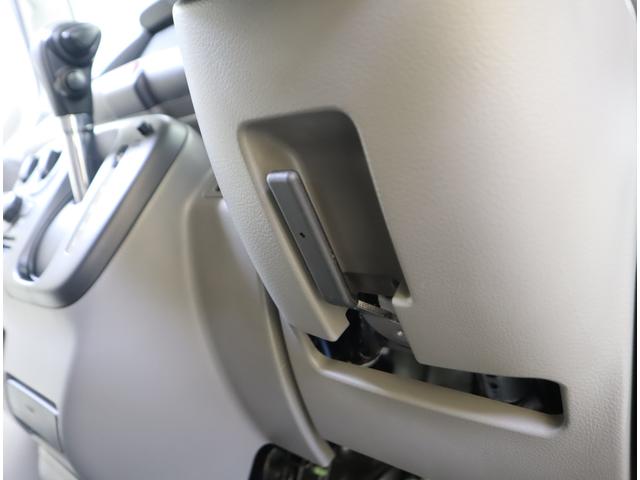 エブリイ ＪＯＩＮターボ　６型　４ＷＤ　目玉車　前後ブレーキサポート　前後ブレーキサポート　前後踏み間違い防止装置　ハイビームアシスト付ＬＥＤオートヘッドライト　先行車発進お知らせ機能　車線逸脱警報機能　後席両側スライドドア　前席シートヒーター　ラバーフロアマット（54枚目）