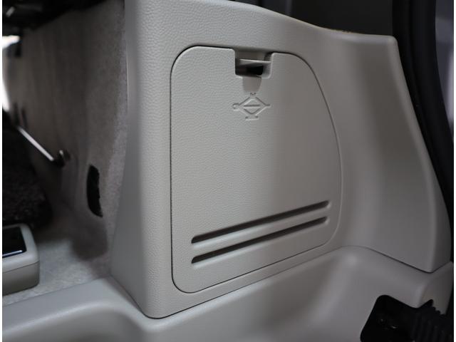 エブリイ ＪＯＩＮターボ　６型　目玉車　前後ブレーキサポート・マット　前後ブレーキサポート　前後踏み間違い防止装置　車線逸脱警報機能　ハイビームアシスト付ＬＥＤオートヘッドライト　先行車発進お知らせ機能　後席両側電動スライドドア　ラバーフロアマット　シートヒーター（51枚目）