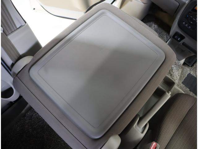 エブリイ ＪＯＩＮターボ　６型　目玉車　前後ブレーキサポート・マット　前後ブレーキサポート　前後踏み間違い防止装置　車線逸脱警報機能　ハイビームアシスト付ＬＥＤオートヘッドライト　先行車発進お知らせ機能　後席両側電動スライドドア　ラバーフロアマット　シートヒーター（67枚目）