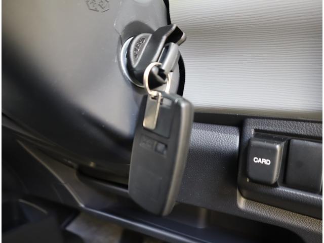 セルボ ＧリミテッドＩＩ　３型　目玉車　車検整備渡し　ＣＤプレーヤー　純正ＣＤプレーヤー（ラジオ・ＣＤ）　ＥＴＣ　フロアマット　ドアバイザー　キーレスエントリー　スマートキー　集中ドアロック　フロントフォグランプ　運転席・助手席エアバック　車両盗難防止装置（11枚目）