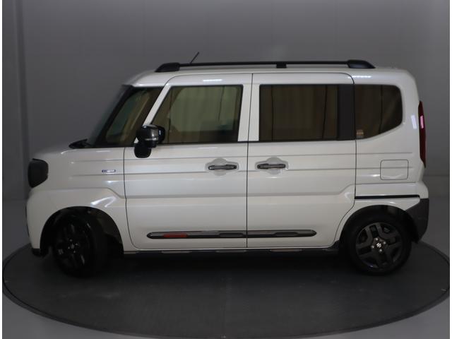 スペーシア ギア　ＨＹＢＲＩＤ　ＸＺ　ナビ・全方位カメラ・シートヒーター　純正ＯＰメモリーナビ（ラジオ・ＴＶ・Ｂｌｕｅｔｏｏｔｈ・ＵＳＢ）　全方位カメラ　前後ブレーキサポート　追従機能付クルーズコントロール　車線逸脱抑制機能　ハイビームアシスト付ＬＥＤオートヘッドライト（6枚目）