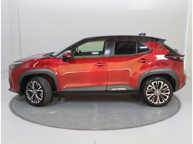 ヤリスクロス ハイブリッドZ 車検整備渡し 純正OPナビ・ETC・全方位C 純正オプションメモリーナビ(ラジオ・TV・Bluetooth・USB) ETC 全方位カメラ 前後ドラレコ 前後ブレーキサポート 追従式クルーズコントロール レーンキープアシスト マット・バイザー(6枚目)