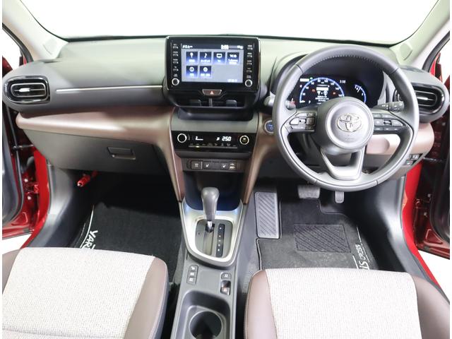 ヤリスクロス ハイブリッドZ 車検整備渡し 純正OPナビ・ETC・全方位C 純正オプションメモリーナビ(ラジオ・TV・Bluetooth・USB) ETC 全方位カメラ 前後ドラレコ 前後ブレーキサポート 追従式クルーズコントロール レーンキープアシスト マット・バイザー(8枚目)