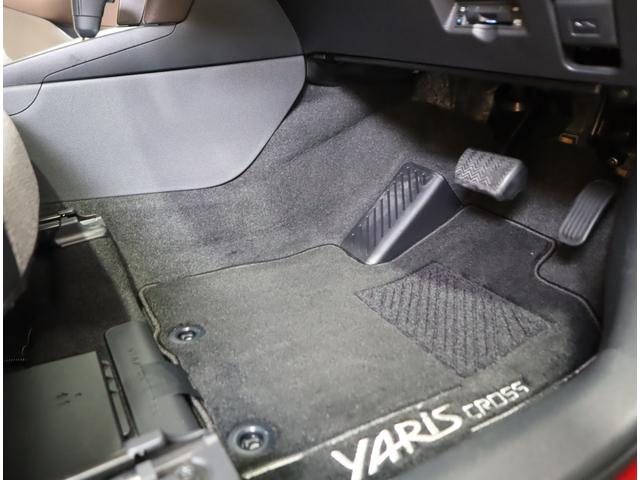 ヤリスクロス ハイブリッドZ 車検整備渡し 純正OPナビ・ETC・全方位C 純正オプションメモリーナビ(ラジオ・TV・Bluetooth・USB) ETC 全方位カメラ 前後ドラレコ 前後ブレーキサポート 追従式クルーズコントロール レーンキープアシスト マット・バイザー(15枚目)