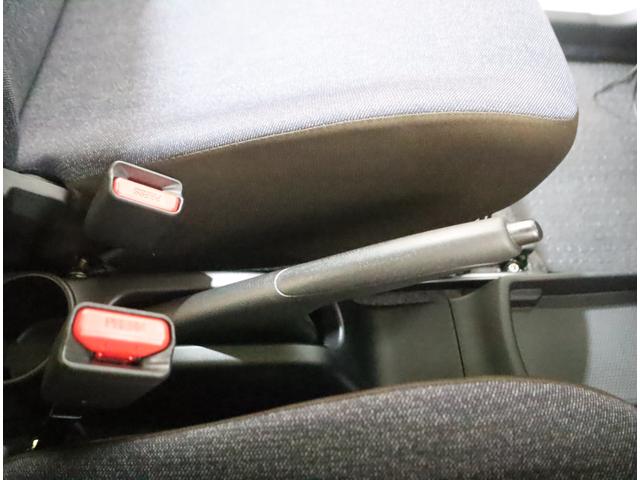 アルト HYBRID X 2型 純正ディスプレイオーディオ・全方位C 純正オプションディスプレイオーディオ(ラジオ・Bluetooth・USB) 全方位カメラ 前後ドラレコ 前後ブレーキサポート ハイビームアシスト付LEDオートヘッドライト シートヒーター フロアマット(68枚目)