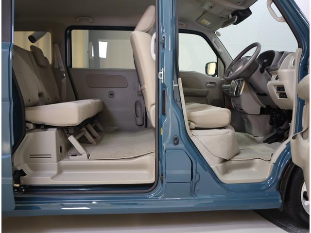 エブリイワゴン ＰＺターボ　標準ルーフ　６型　純正ＯＰディスプレイオーディオ　純正オプションディスプレイオーディオ（ラジオ・Ｂｌｕｅｔｏｏｔｈ・ＵＳＢ）　バックカメラ　前後ブレーキサポート　ハイビームアシスト付ＬＥＤオートヘッドライト　後席片側電動スライドドア　フロアマット（52枚目）