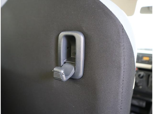 アルト Ｆ　純正ＣＤプレーヤー・フロアマット・ドアバイザー・５ＡＧＳ　純正ＣＤプレーヤー（ラジオ・ＣＤ・ＡＵＸ）　フロアマット　ドアバイザー　キーレスエントリー　スペアキーあり　前席パワーウィンドウ　マニュアルモード　車両盗難防止システム　取扱説明書あり　５ＡＧＳ（68枚目）