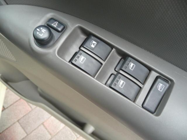 タント Ｘスペシャル　禁煙車メモリーナビゲーション地上デジタルテレビＤＶＤビデオ再生ＵＳＢ端子ＣＤキーフリーシステムＷエアーＢ左側スライド式ドアＴチェーン電動格納ドアミラー角度調節ＡＢＳスマートキーＥＴＣ取説書フルフラット（23枚目）