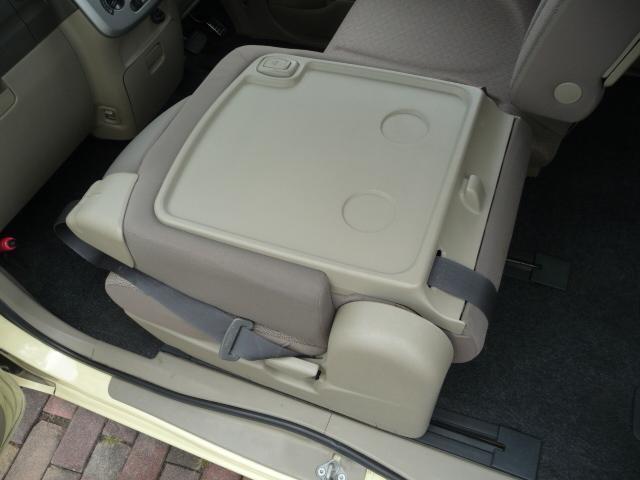 タント Ｌ　禁煙車ＨＤＤナビゲーション地上デジタル１セグテレビＤＶＤビデオ再生ＣＤ録音ＵＳＢ入力端子ＥＴＣグー鑑定済み車検２年Ｔチェーン左側スライド式ドア１４ｉｎＡＷキーレスＷエアＢフルフラット取説ＭノートＡＢＳ（29枚目）