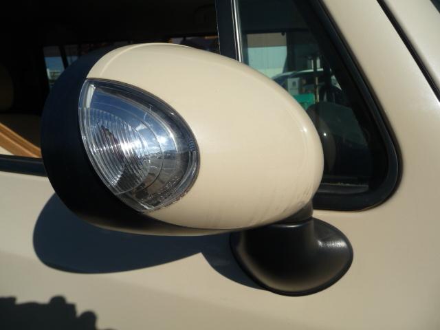 アルトラパン X 禁煙車メモリーナビ地デジテレビDVDビデオ再生CD車検2年グー鑑定済みETCウインカー付きミラー14inAWドラレコ前カラー連動BカメラTチェーンWエアーBスマキーABSプッシュスタートBステアチルト(9枚目)