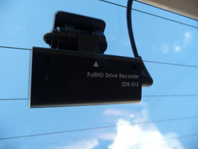 アルトラパン X 禁煙車メモリーナビ地デジテレビDVDビデオ再生CD車検2年グー鑑定済みETCウインカー付きミラー14inAWドラレコ前カラー連動BカメラTチェーンWエアーBスマキーABSプッシュスタートBステアチルト(12枚目)