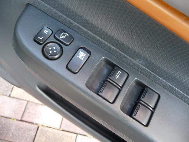 アルトラパン X 禁煙車メモリーナビ地デジテレビDVDビデオ再生CD車検2年グー鑑定済みETCウインカー付きミラー14inAWドラレコ前カラー連動BカメラTチェーンWエアーBスマキーABSプッシュスタートBステアチルト(29枚目)