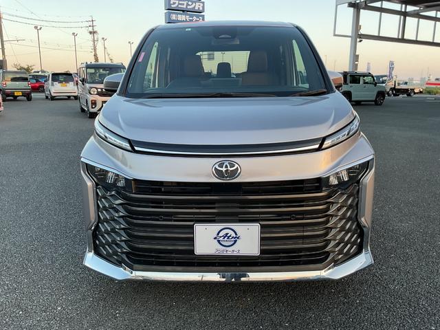 ヴォクシー S-G 運転席側パワースライドドア  トヨタセーフティセンス パーキングサポートブレーキ  両側パワースライドドア スマホナビ連携トヨタコネクティッドディスプレイオーディオ バックカメラ ETC(2枚目)