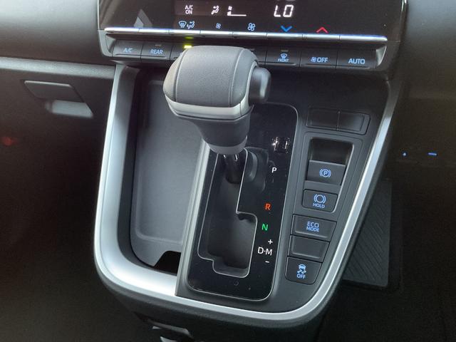 ヴォクシー S-G 運転席側パワースライドドア  トヨタセーフティセンス パーキングサポートブレーキ  両側パワースライドドア スマホナビ連携トヨタコネクティッドディスプレイオーディオ バックカメラ ETC(14枚目)