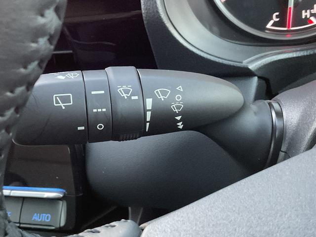 ヴォクシー S-G 運転席側パワースライドドア  トヨタセーフティセンス パーキングサポートブレーキ  両側パワースライドドア スマホナビ連携トヨタコネクティッドディスプレイオーディオ バックカメラ ETC(18枚目)