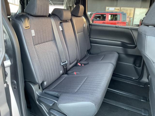 ヴォクシー S-G 運転席側パワースライドドア  トヨタセーフティセンス パーキングサポートブレーキ  両側パワースライドドア スマホナビ連携トヨタコネクティッドディスプレイオーディオ バックカメラ ETC(23枚目)