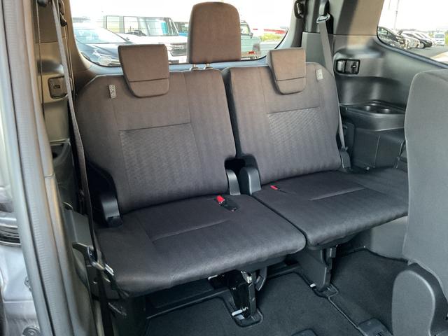 ヴォクシー S-G 運転席側パワースライドドア  トヨタセーフティセンス パーキングサポートブレーキ  両側パワースライドドア スマホナビ連携トヨタコネクティッドディスプレイオーディオ バックカメラ ETC(24枚目)