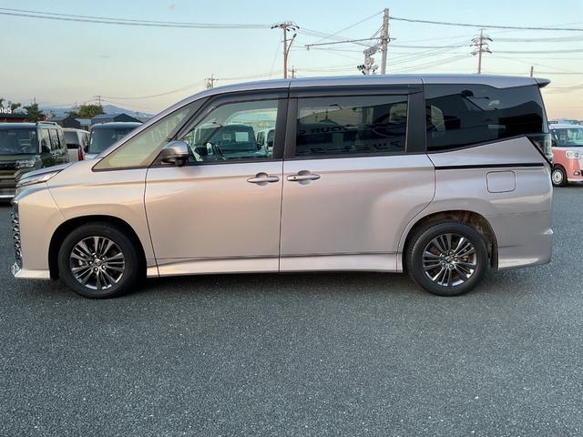 ヴォクシー S-G 運転席側パワースライドドア  トヨタセーフティセンス パーキングサポートブレーキ  両側パワースライドドア スマホナビ連携トヨタコネクティッドディスプレイオーディオ バックカメラ ETC(34枚目)