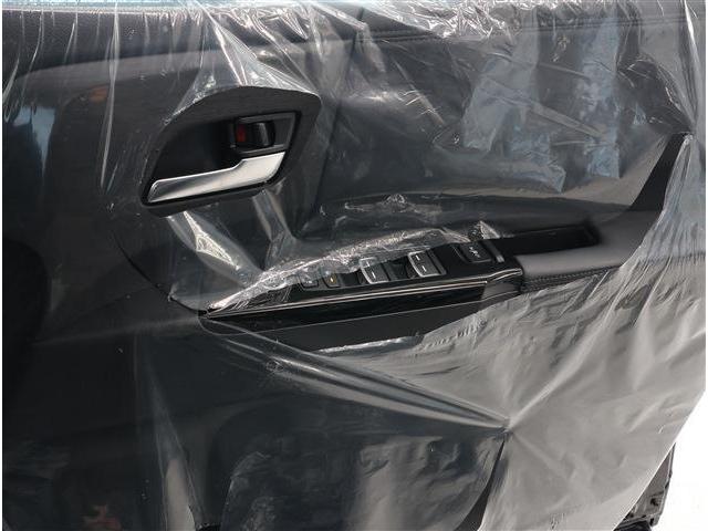 オデッセイハイブリッド e:HEVアブソルート・EXブラックエディション ハンズフリーパワーテールゲート 両側パワースライドドア 本革パワーシート 2列目4ウェイパワーシート スマホ置くだけ充電 純正オプション11.4型ワイドナビ フルセグTV 360°マルチビューカメラ(6枚目)