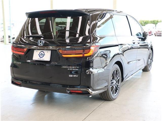 オデッセイハイブリッド e:HEVアブソルート・EXブラックエディション ハンズフリーパワーテールゲート 両側パワースライドドア 本革パワーシート 2列目4ウェイパワーシート スマホ置くだけ充電 純正オプション11.4型ワイドナビ フルセグTV 360°マルチビューカメラ(7枚目)
