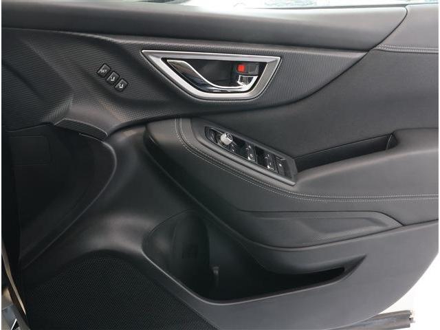 フォレスター アドバンス 4WD リヤゲート フロントカメラ スマートリヤビューミラー 衝突被害軽減ブレーキ ブラインドスポットモニター LEDヘッドライト ステアリングヒーター 8型ワイドナビ フルセグTV F・S・Rカメラ ETC(10枚目)