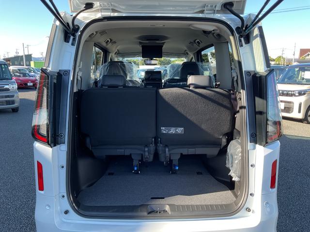 セレナ  アラウンドビューモニター インテリジェントルームミラー 9型ナビ フルセグTV エマージェンシーブレーキ フロント バックソナー 後側方車両検知警報 両側パワースライドドア デュアルオートAC(29枚目)