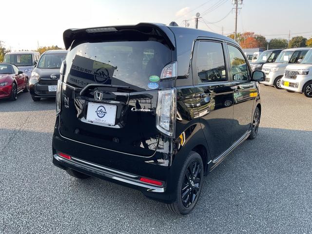 Ｎ－ＷＧＮカスタム ターボ　ＳＳブラックスタイルｐｋｇ　ブラックアクセント　エクステリア　シートヒーター　コンビシート　本革巻きステアリング　シフトノブ　ディスチャージヘッドライト　１５インチアルミ　ディスプレイオーディオ　バックカメラ　ＥＴＣ（4枚目）