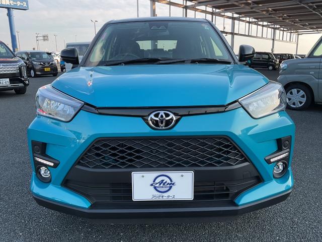 ライズ Ｚ　２トーン　衝突被害軽減ブレーキ　コーナーセンサーＬＥＤヘッドライト　１７インチアルミ　シートヒータ　スマートキー　９型ワイドナビ　フルセグＴＶ　３６０°パノラミックビューモニター　ＥＴＣ（2枚目）