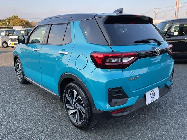 ライズ Ｚ　２トーン　衝突被害軽減ブレーキ　コーナーセンサーＬＥＤヘッドライト　１７インチアルミ　シートヒータ　スマートキー　９型ワイドナビ　フルセグＴＶ　３６０°パノラミックビューモニター　ＥＴＣ（6枚目）