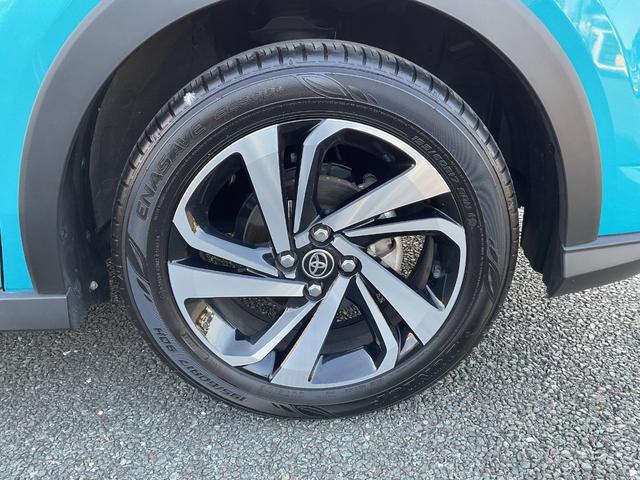 ライズ Ｚ　２トーン　衝突被害軽減ブレーキ　コーナーセンサーＬＥＤヘッドライト　１７インチアルミ　シートヒータ　スマートキー　９型ワイドナビ　フルセグＴＶ　３６０°パノラミックビューモニター　ＥＴＣ（11枚目）