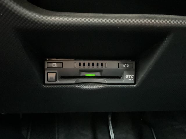 ライズ Ｚ　２トーン　衝突被害軽減ブレーキ　コーナーセンサーＬＥＤヘッドライト　１７インチアルミ　シートヒータ　スマートキー　９型ワイドナビ　フルセグＴＶ　３６０°パノラミックビューモニター　ＥＴＣ（20枚目）