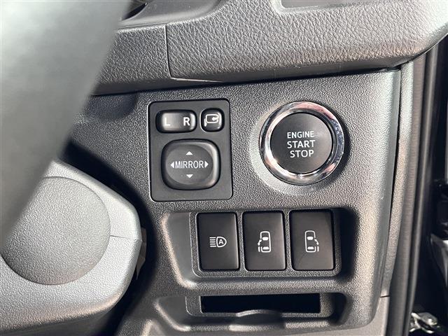 ハイエースバン スーパーＧＬ　ダークプライムＩＩ　１５インチアルミホイール　左右パワースライドドア　ダークメッキ装飾　助手席エアバッグ　コンビシート　黒木目調インテリアパネル＆コンビハンドル　メモリーナビ　３６０°パノラミックビューモニター（15枚目）