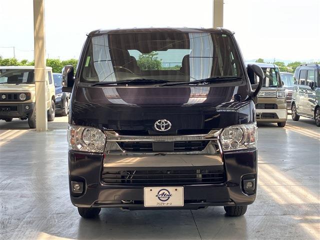 ハイエースバン スーパーＧＬ　ダークプライムＩＩ　１５インチアルミホイール　左右パワースライドドア　ダークメッキ装飾　助手席エアバッグ　コンビシート　黒木目調インテリアパネル＆コンビハンドル　メモリーナビ　３６０°パノラミックビューモニター（24枚目）